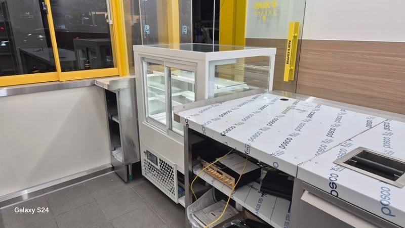 마트쇼케이스 출고 사진 2